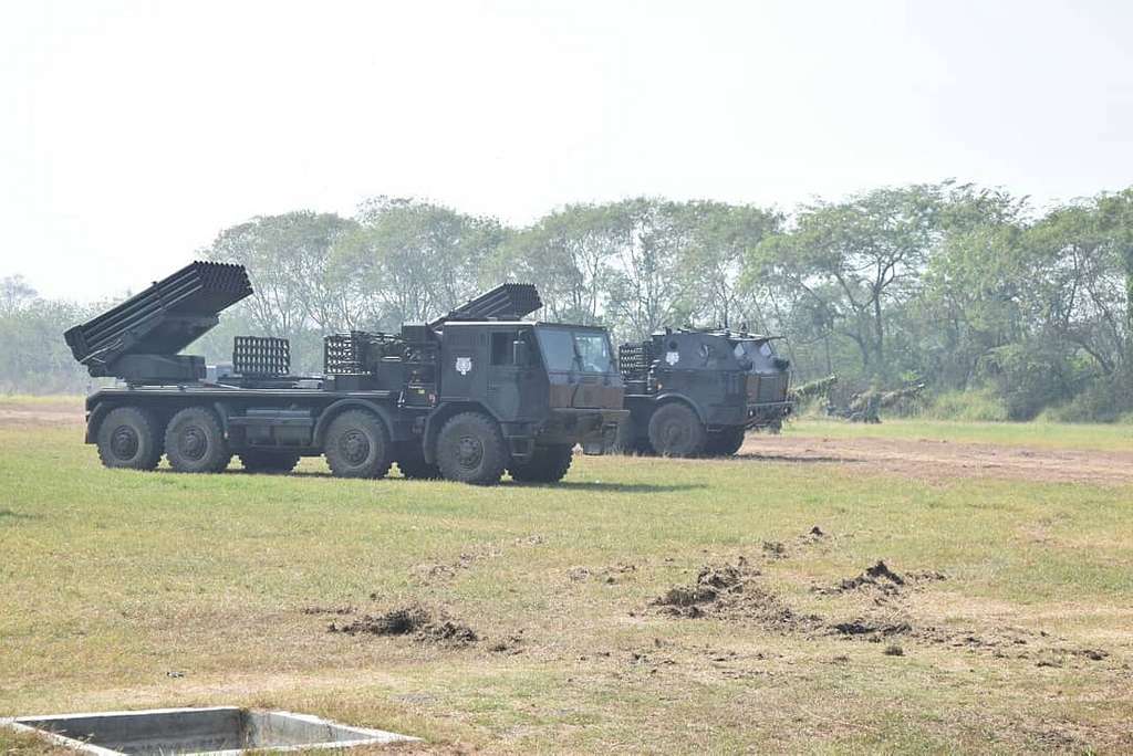 Land tactical vehicle